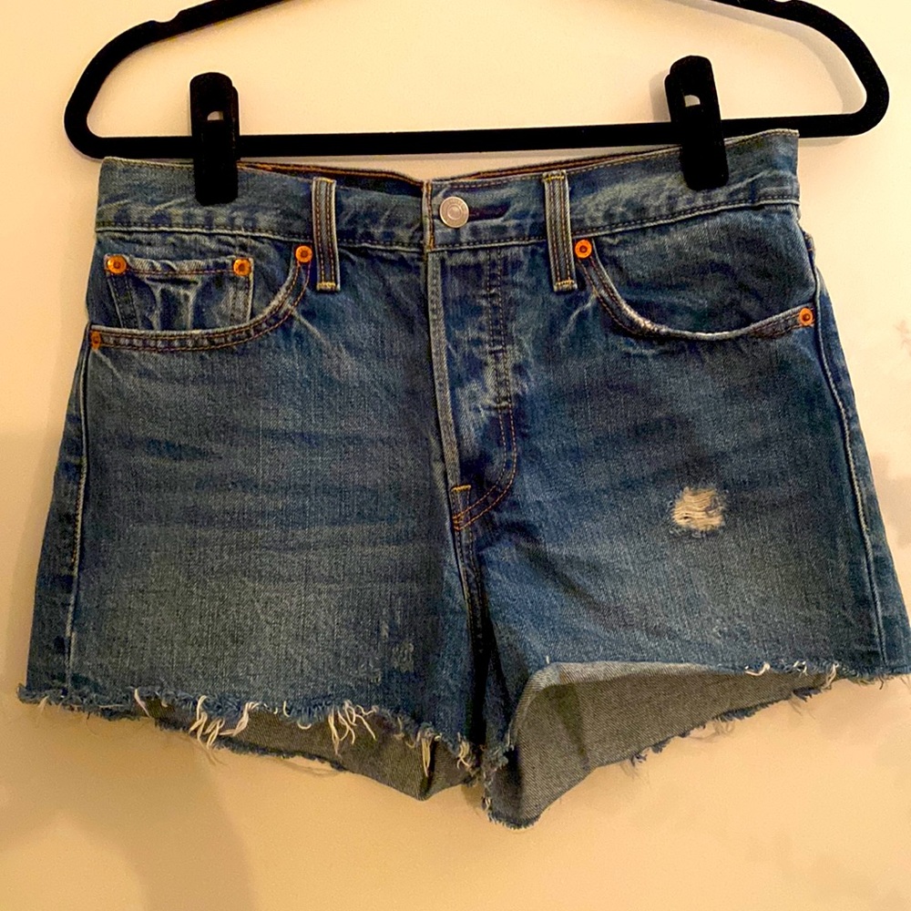 Levi’s high waisted, wedgie fit shorts, size 28